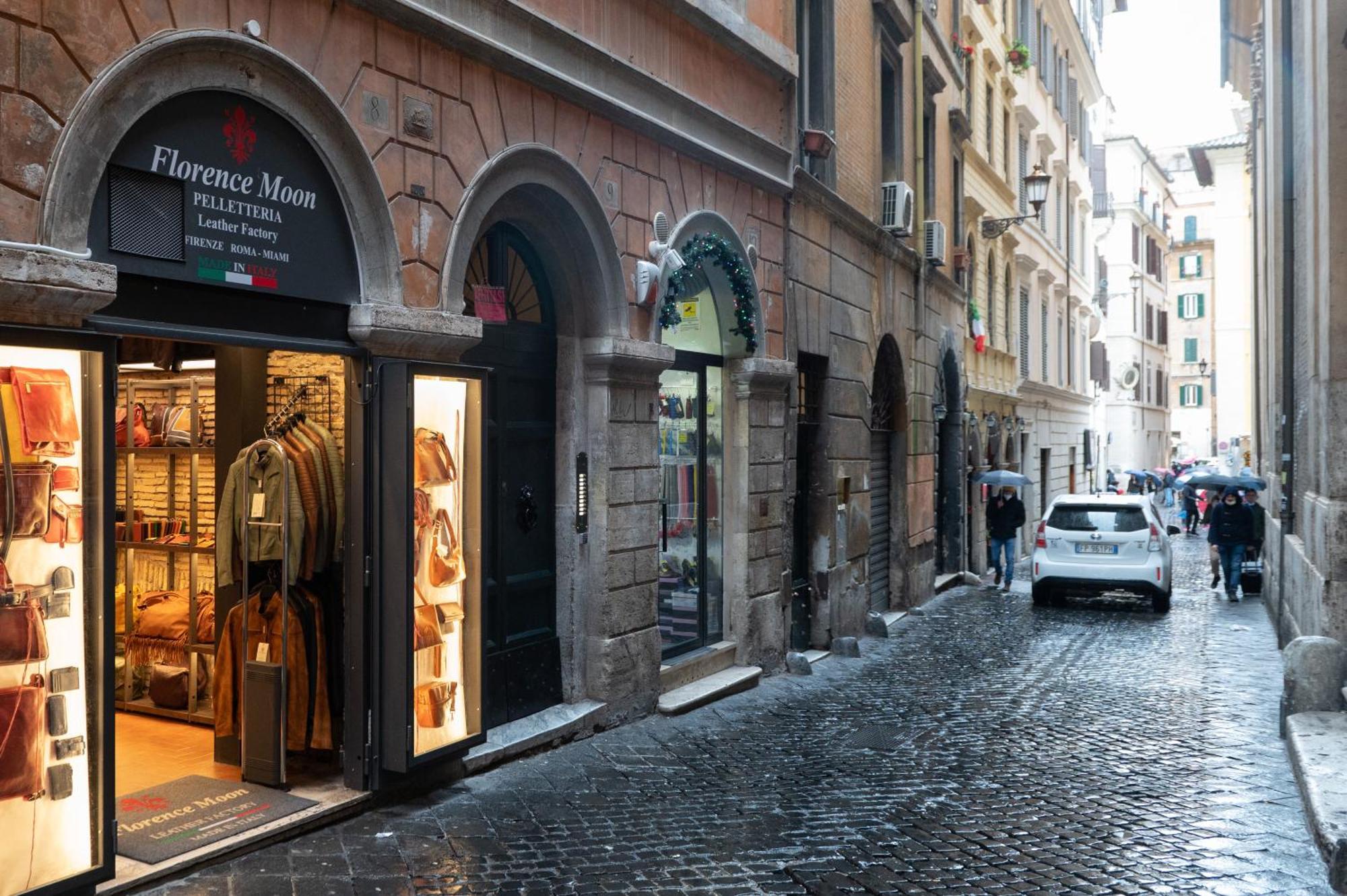 Pantheon Charming Accommodation Рим Екстериор снимка