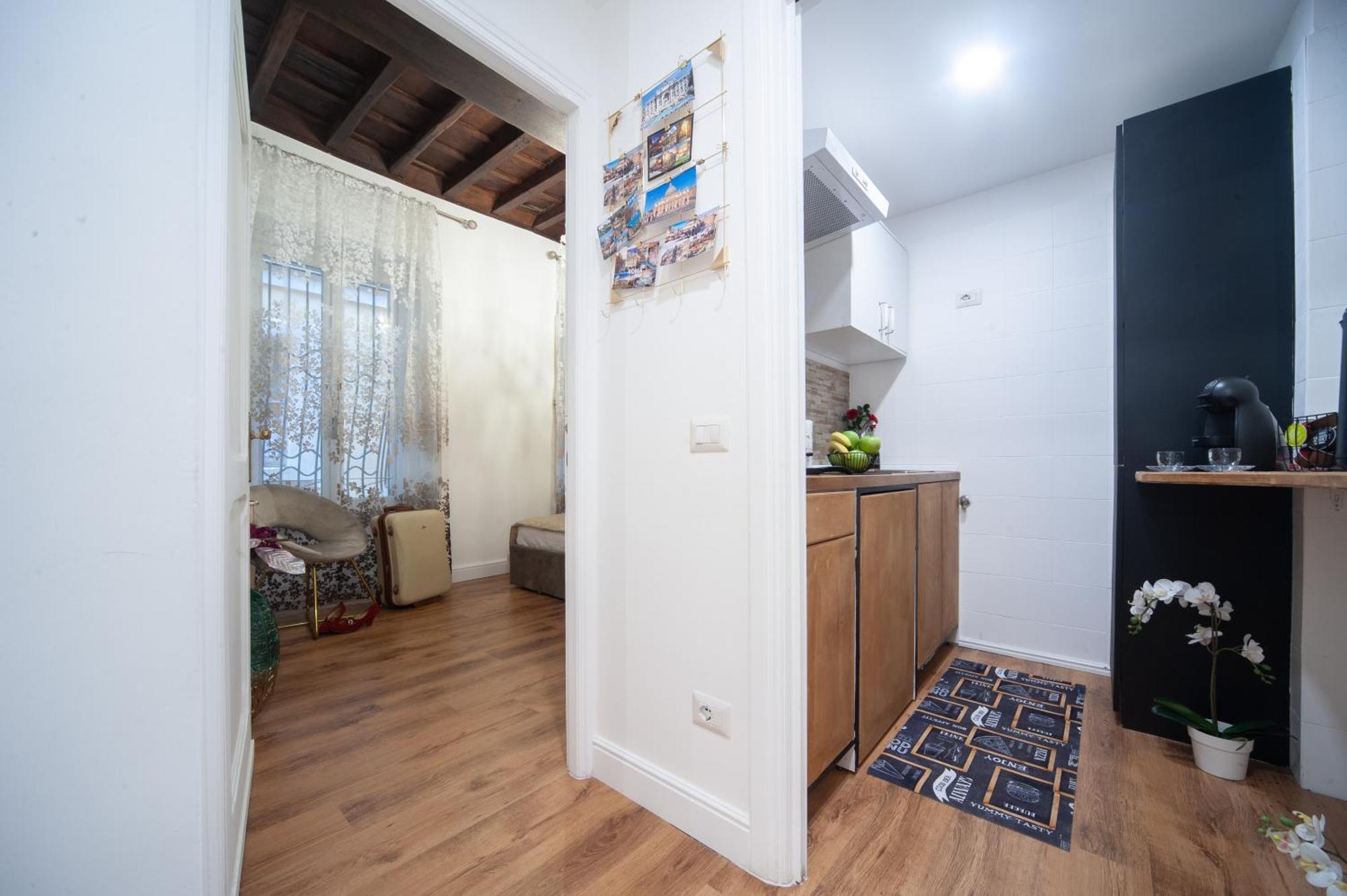 Pantheon Charming Accommodation Рим Екстериор снимка