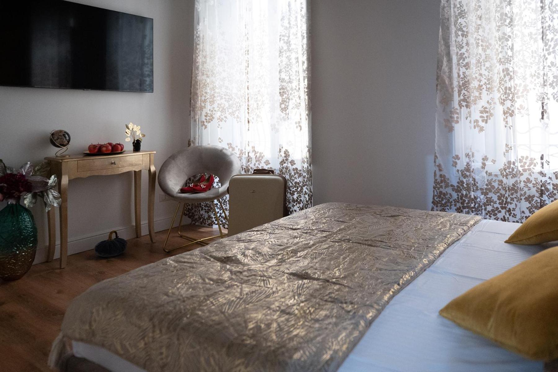 Pantheon Charming Accommodation Рим Екстериор снимка